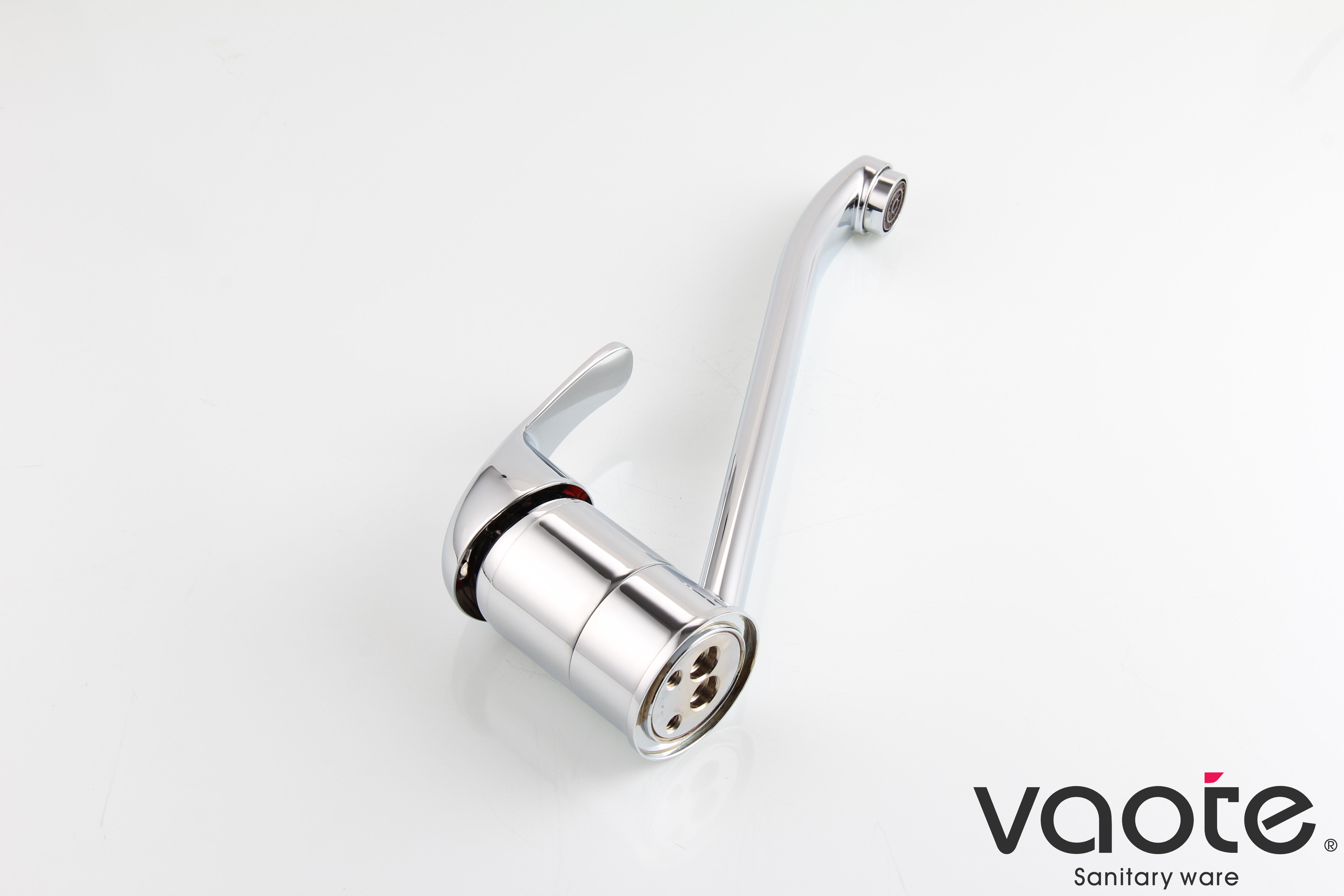 singlel lever deck mounted brass body sink kitchen mixer