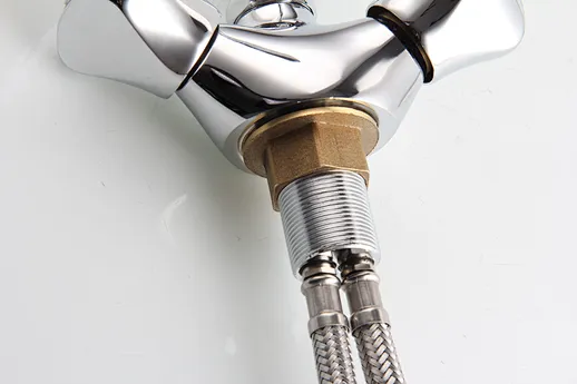 flexible kitchen faucet