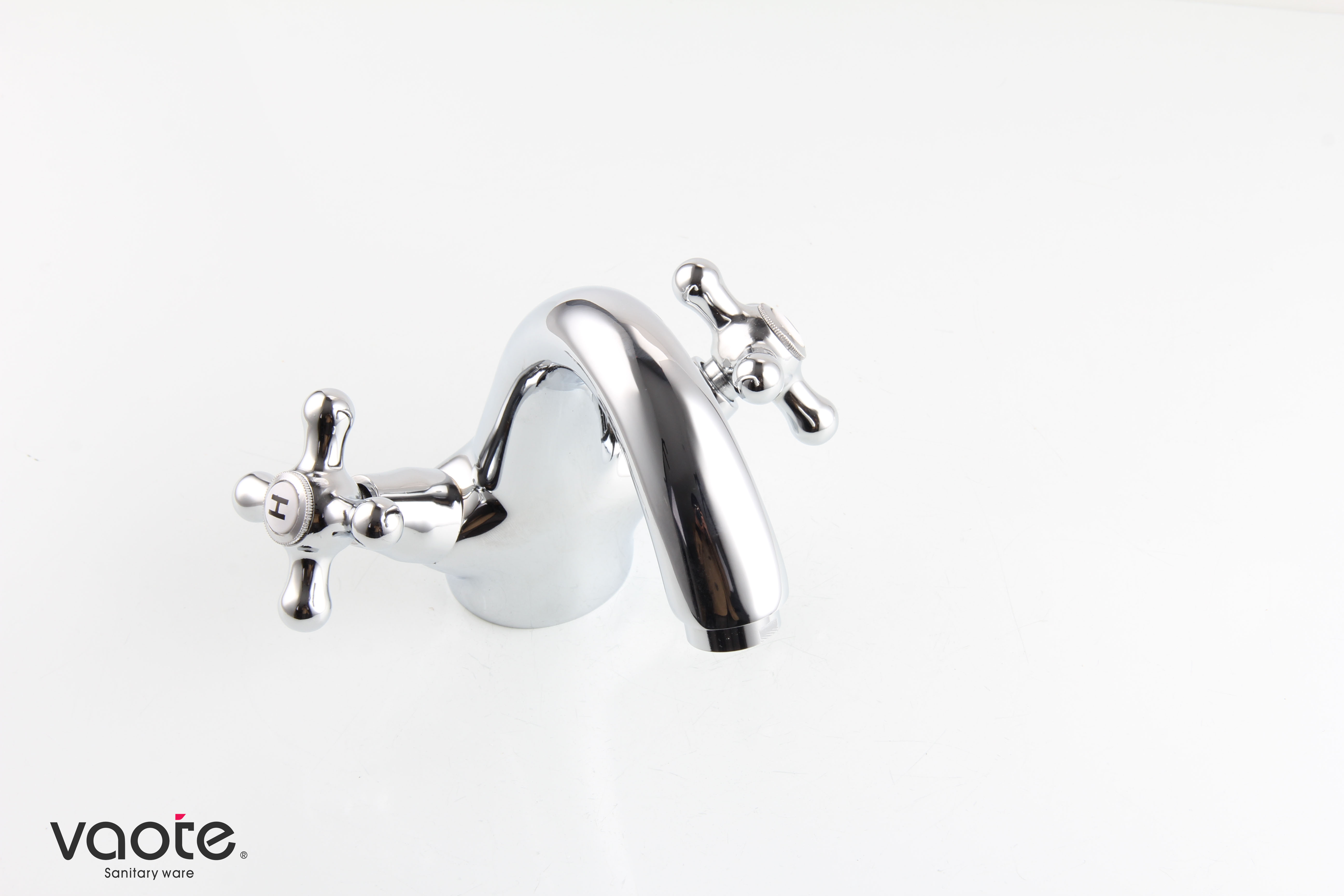 brass material bath faucet