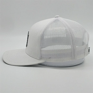 2019 wholesale custom white 6 panel PVC patch adjustable snapback sports hat men fashion outdoor  mesh  trucker caps