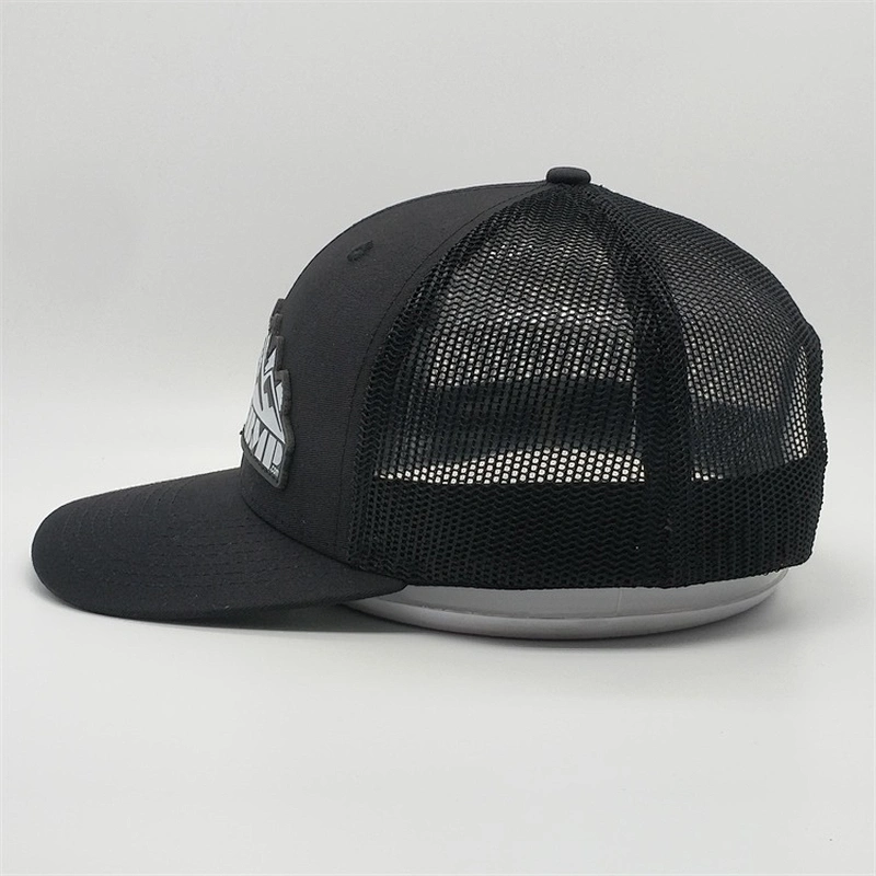 2019 New Fashion Custom Snap Back Pre Curved Brim Leather Patch Black Mesh Logo Cap Trucker Hats