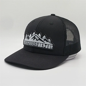 2019 New Fashion Custom Snap Back Pre Curved Brim Leather Patch Black Mesh Logo Cap Trucker Hats
