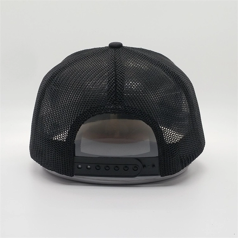 2019 New Fashion Custom Snap Back Pre Curved Brim Leather Patch Black Mesh Logo Cap Trucker Hats