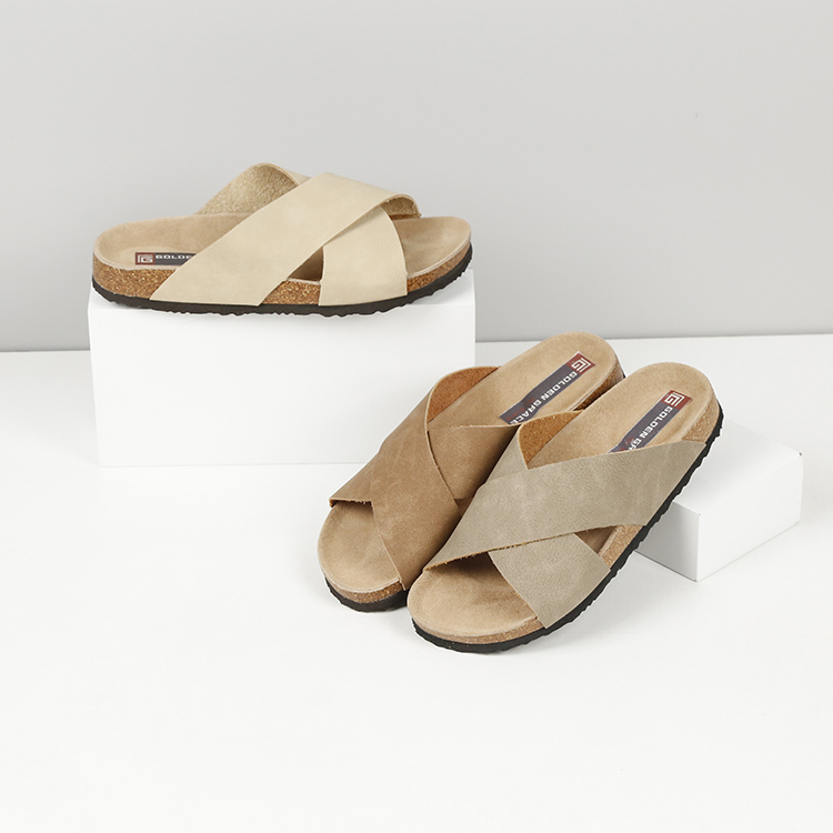 Women casual slippers