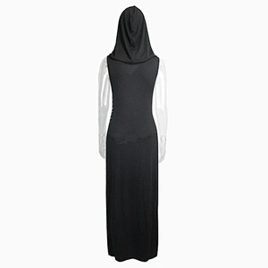 Sleeveless dress with pin slit