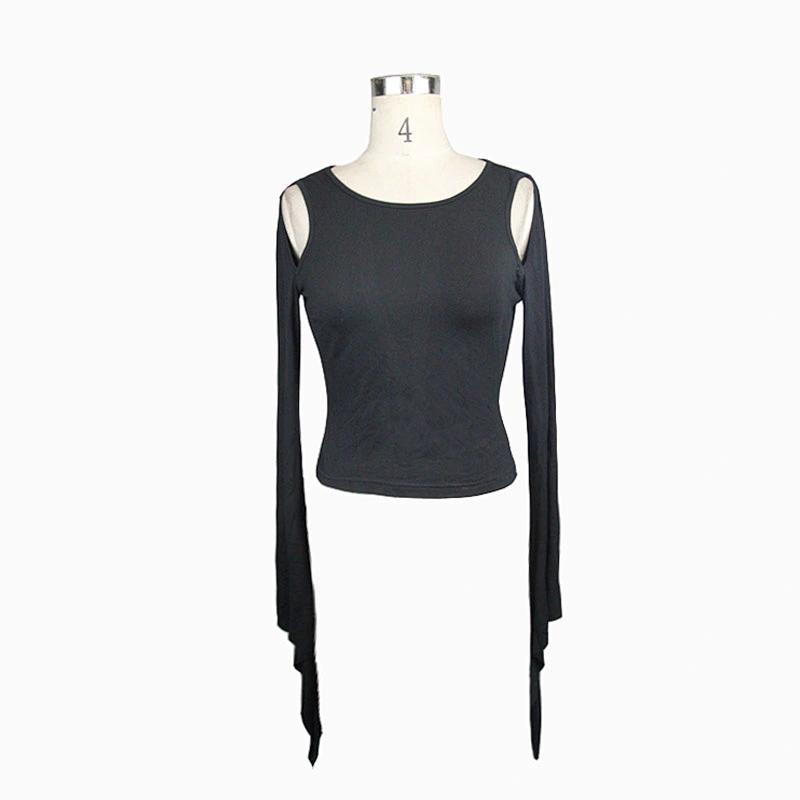 A string T-shirt with a hollow back