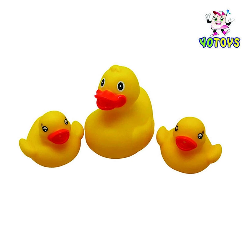 Duck family bath toy/mother with babies rubber duck