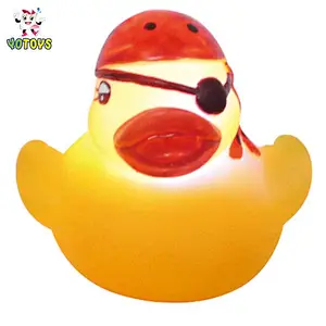 Vinyl Toy Manufacture Flashing Light up bath duck Pirate Shape Duck toy led bath toy for kids