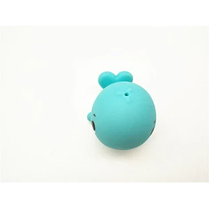 Eco-friendly squirting shale PVC bath toy for kids