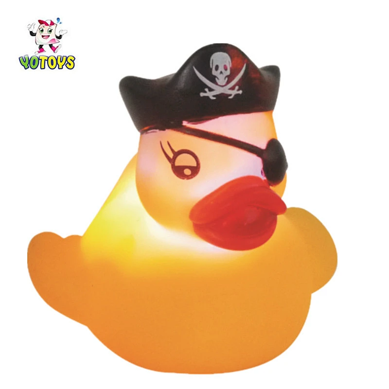 Factory Supplier Vinyl PVC Duck Promotional Bath Toy Floating Squeaky Duck Sets Flashing toy