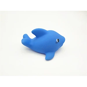 Eco-friendly squirting shale PVC bath toy for kids