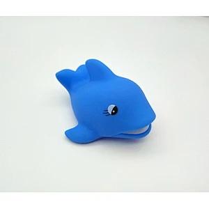 Custom Water Spraying Small Plastic Shark Toy for Baby Bath Time