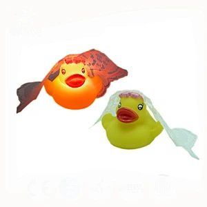 eco-friendly LED baby toy,light up yellow rubber duck,flashing baby bath toy