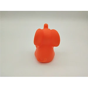 Squeaky Rubber Happy Baby Elephant Toy with Water Squirter
