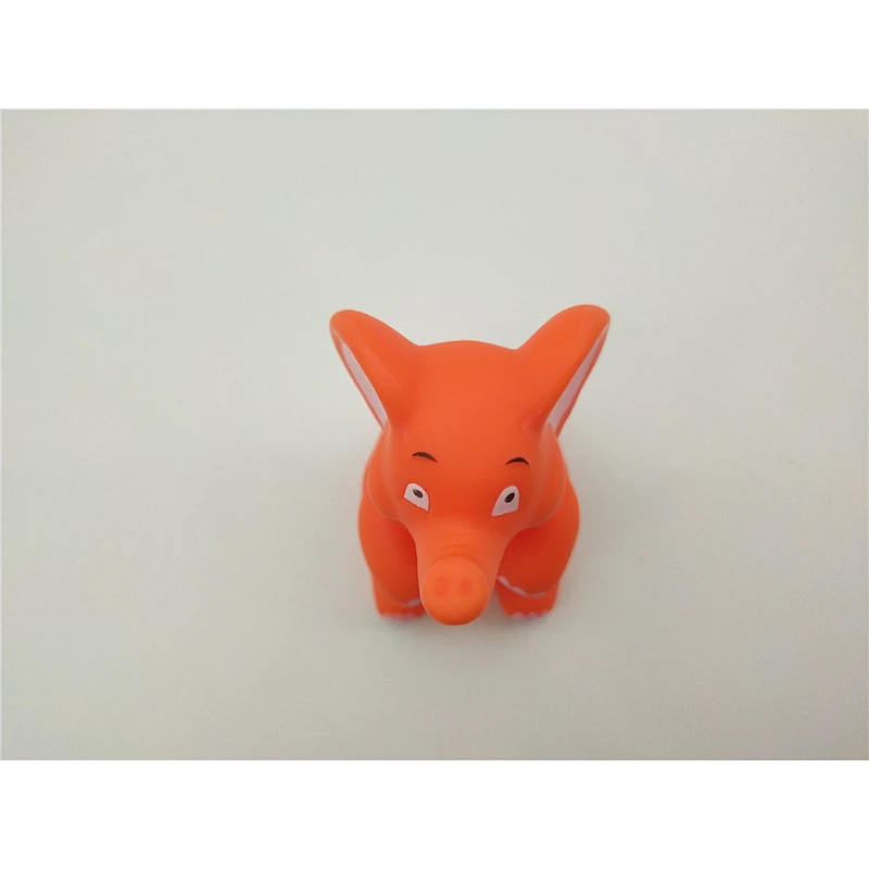 Squeaky Rubber Happy Baby Elephant Toy with Water Squirter