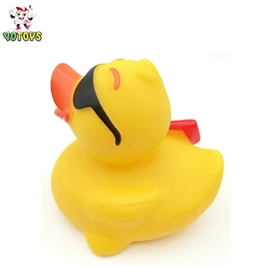 OEM New Design Custom Vinyl Rubber Duck with Sunglasses Baby Bath Duck