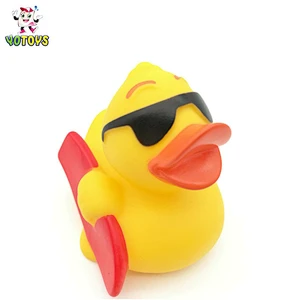 OEM New Design Custom Vinyl Rubber Duck with Sunglasses Baby Bath Duck