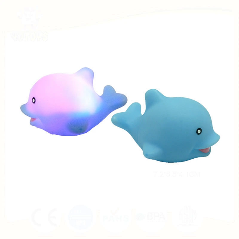 New design flashing Bath toys floating rubber dolphin toy with LED light rubber bath toys for kids
