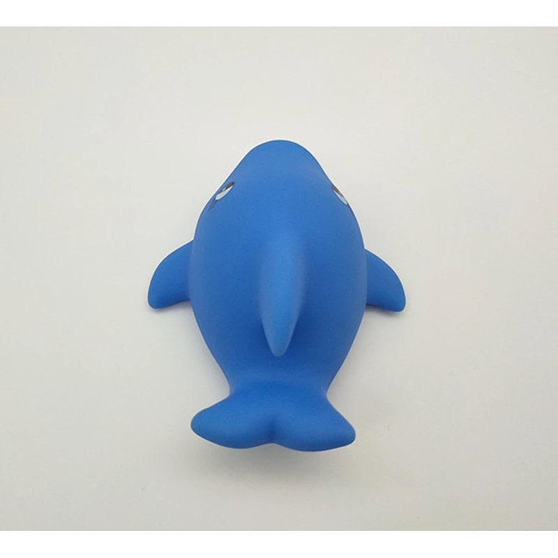 Custom Water Spraying Small Plastic Shark Toy for Baby Bath Time