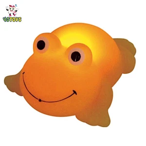 Flashing Changing Color Red Pirate Rubber Duck Bath Toy for Baby Shower