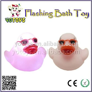 YTFT019 flashing duck bath toys/LED duck toy