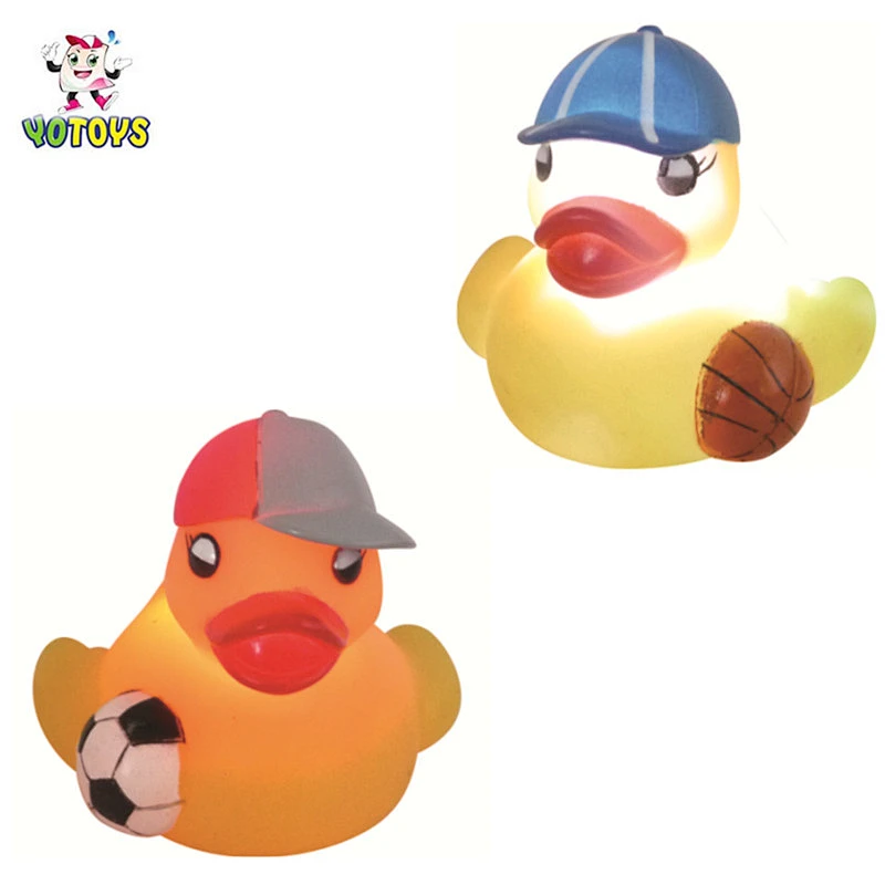 Factory Supplier Vinyl PVC Duck Promotional Bath Toy Floating Squeaky Duck Sets Flashing toy