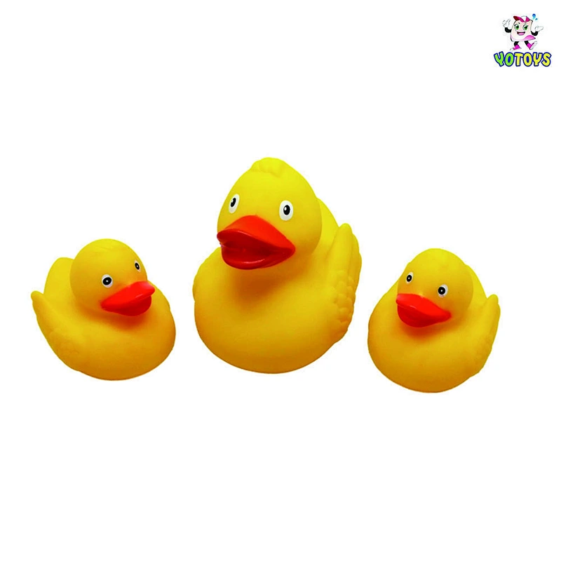 Duck family bath toy/mother with babies rubber duck