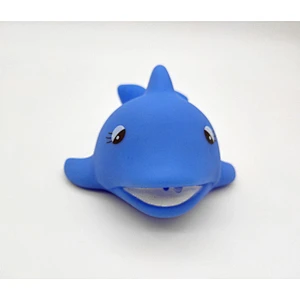 Custom Water Spraying Small Plastic Shark Toy for Baby Bath Time