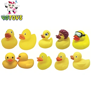 OEM/ODM welcomed floating rubber duck bath toy baby shower gifts