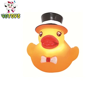 Flashing Yellow Duck with Wreath Led Light Up Bath Toys