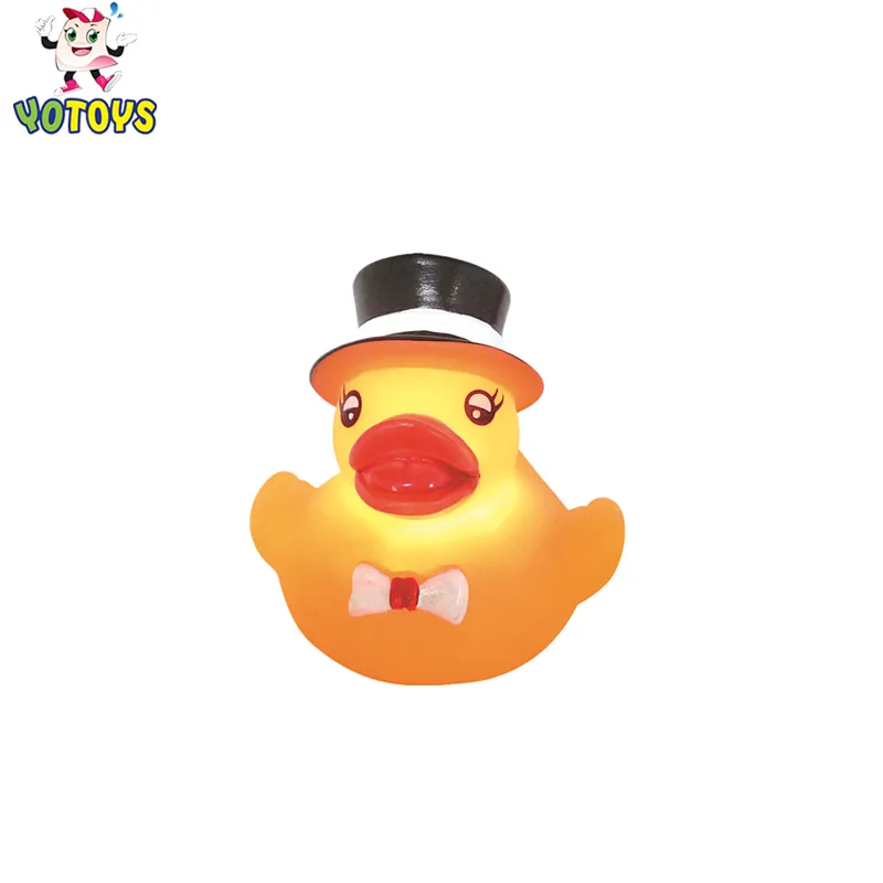 LED PVC Light Up Flashing Christmas Duck Bath Baby Product LED Toy