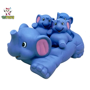 Floating Vinyl Crocodile Bath Toys Family Set with Squeaky Sound
