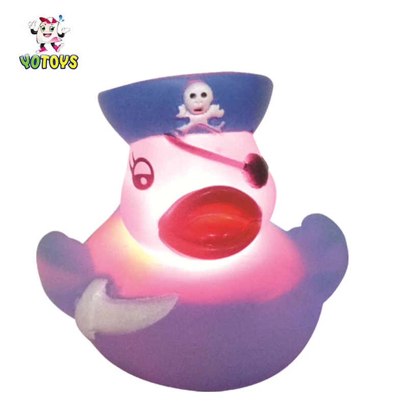 Factory Supplier Vinyl PVC Duck Promotional Bath Toy Floating Squeaky Duck Sets Flashing toy