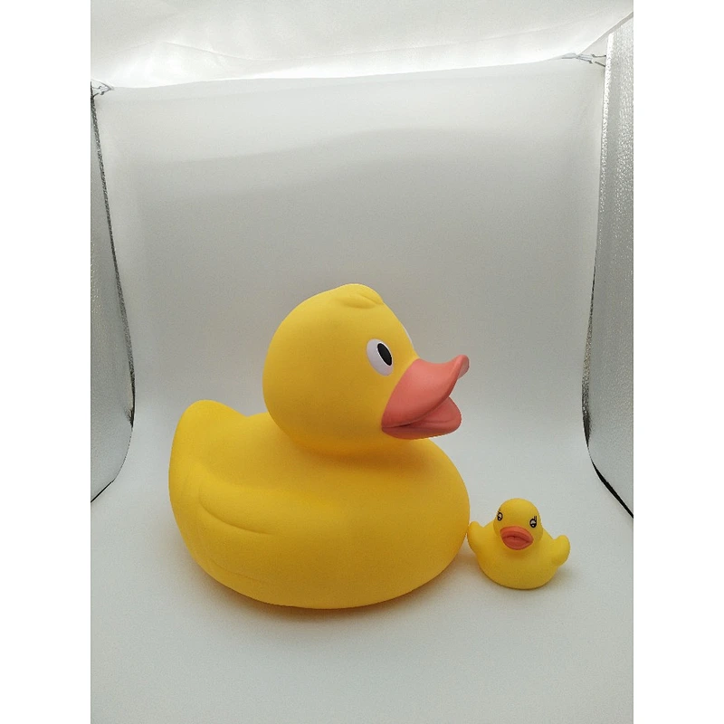 Hot Selling Professional OEM/ODM CE Standard Big Size Bath Toy Yellow Duck for Kids