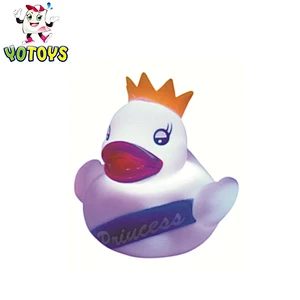 Flashing Yellow Duck with Wreath Led Light Up Bath Toys
