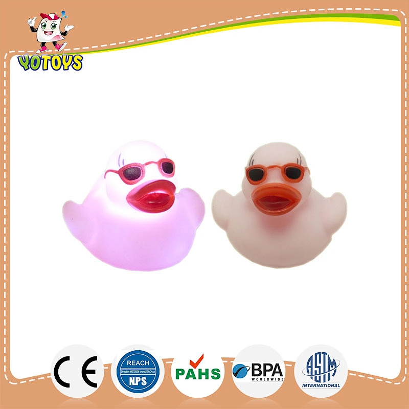 eco-friendly LED baby toy,light up yellow rubber duck,flashing baby bath toy