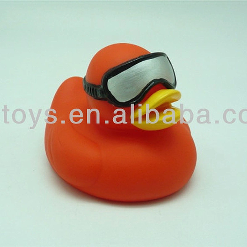 Natural Latex Bath Duck Plastic Duck Baby Bath Toy with sunglasses