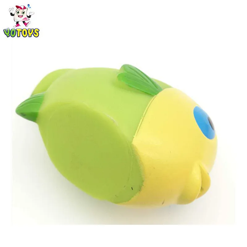Manufacturer Water squirter small plastic rubber sea animal fish clownfish bath toy for baby bath time fun