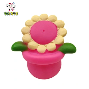 Wholesale PVC Small Garden Flower Insect Animals Baby Squirt water spray Bath game Toys for Kids girl