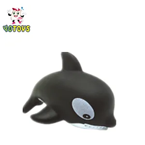 Juguetes Soft Rubber Plastic Small Shark Animal Characters Squirting Water Shower Bath Toy for Kids