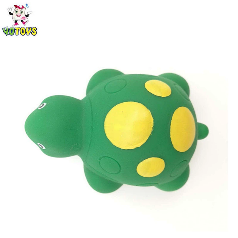 Cute Small Clown Fish Plastic Sea Animal Toys Baby Water Spray Squirt Bath Toys for Toddlers