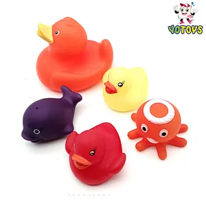 Lovely animal changing color toys for bath baby Water spray bath toy