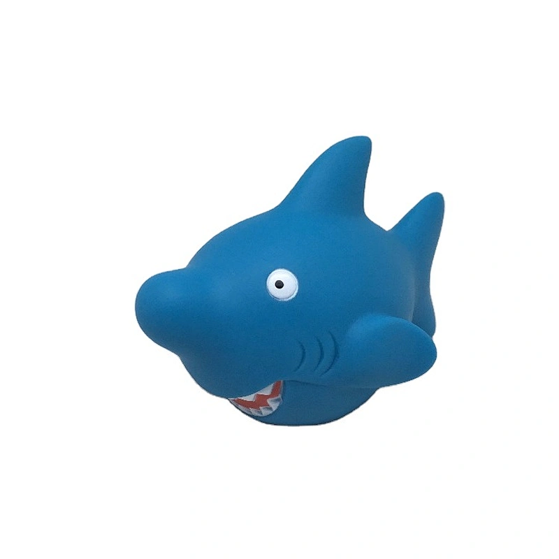 Juguetes Soft Rubber Plastic Small Shark Animal Characters Squirting Water Shower Bath Toy for Kids