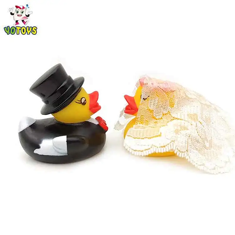 Promotional Pvc Rubber Duck Shower Toys Bride Groom Duck for Wedding Favors Bridal Party Gifts Set