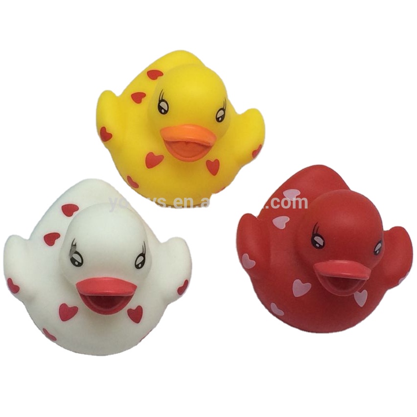 Eco Friendly Pvc Cheap Shower Ducky Floating Rubber Ducks Squirt Squeaky Bath Toy for Baby