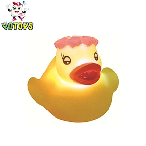 2020 New design colorful bath light floating Duck battery toy light up flashing led bath toys for kids