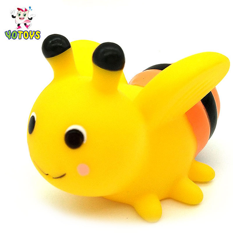Custom Plastic Rubber Mini Yellow Honeybee Floating Baby Fountain Bath Bathroom Toys for Toddlers