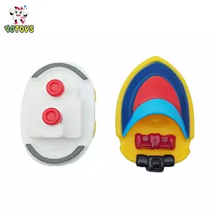 Hot selling boat custom design plastic toy pvc bath ship squirting water spray bath toy set for kids