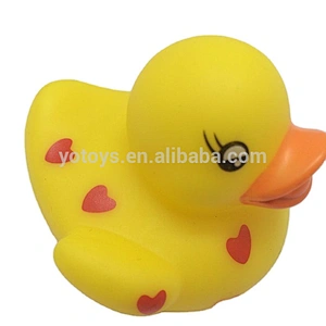 Eco Friendly Pvc Cheap Shower Ducky Floating Rubber Ducks Squirt Squeaky Bath Toy for Baby