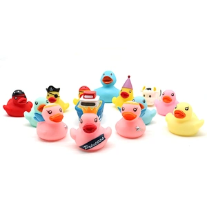 Juguetes Waterproof Floating Flash Custom Pvc Rubber Duck Glow Led Light-up Toy For Babies
